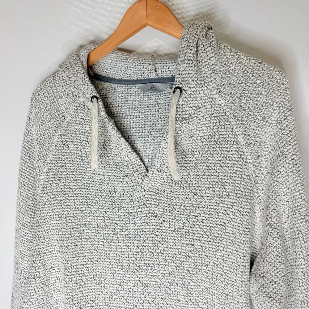 Ascend Men's Light Gray V-Neck Drawstring Sweater - Sz S